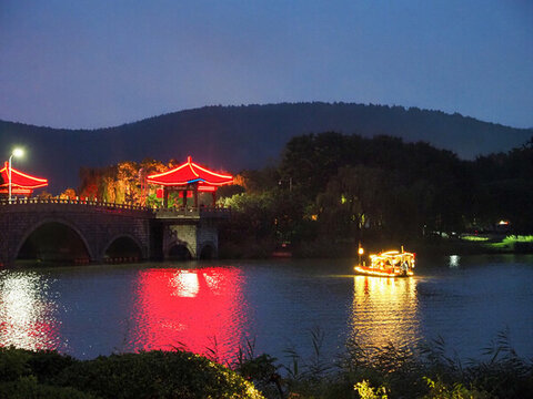 徐州云龍山與云龍湖的夜景