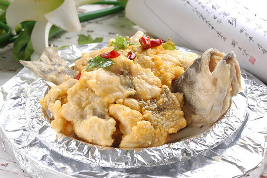 鐵板飄香鱸魚(yú)