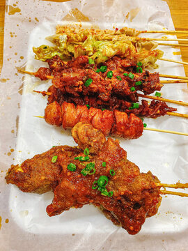烤豬蹄炸包菜烤串油炸串串