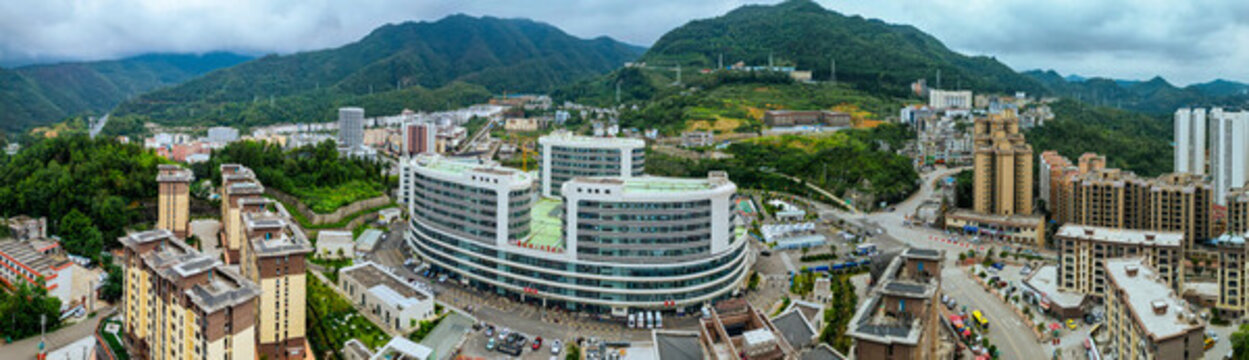 普安縣