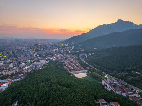 泰山紅門夜景