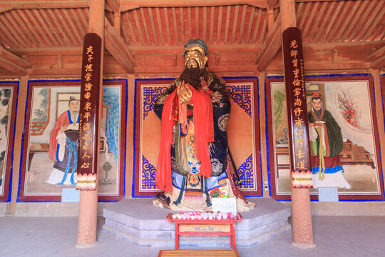貴德古城孔子像