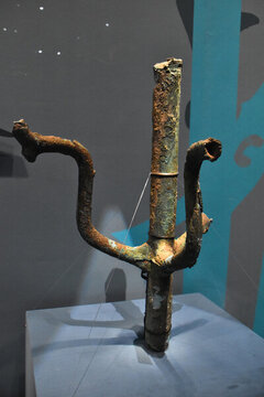 青銅神樹(shù)構(gòu)件