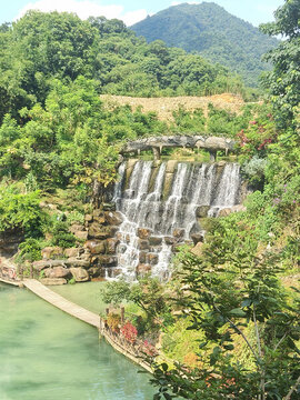 清遠(yuǎn)古龍峽景區(qū)