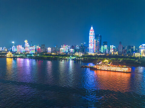 湖北省武漢市長江知音號(hào)游船夜景