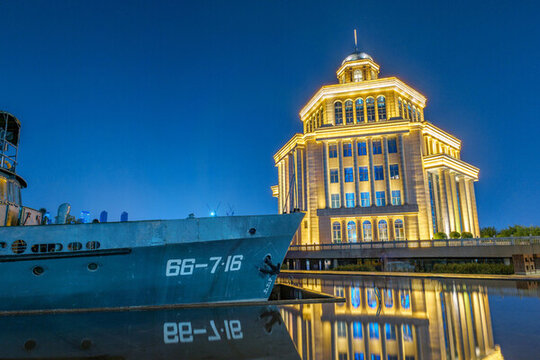 湖北省武漢市橫渡長江博物館夜景