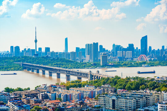 武漢長(zhǎng)江大橋龜山電視塔城市風(fēng)光