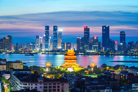 江西南昌滕王閣與紅谷灘城市夜景