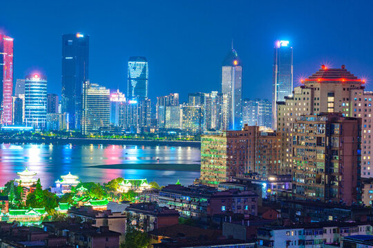 江西南昌滕王閣與紅谷灘城市夜景