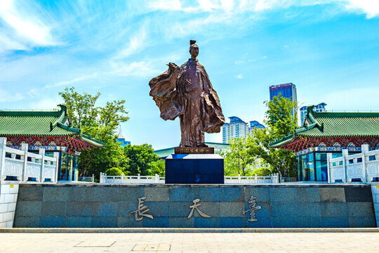 南昌滕王閣王勃廣場(chǎng)城市風(fēng)光