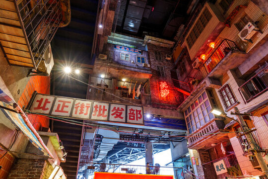 湖南長沙文和友復(fù)古街區(qū)室內(nèi)空間