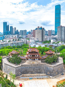 長沙天心閣與國金中心城市風(fēng)光