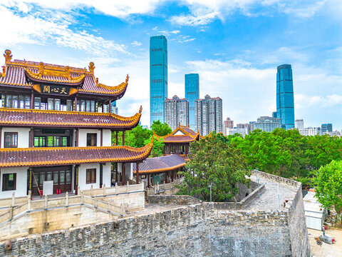長沙天心閣與國金中心城市風(fēng)光
