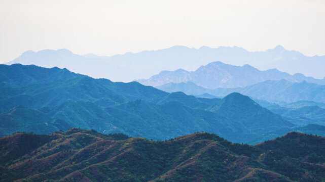 水墨群山