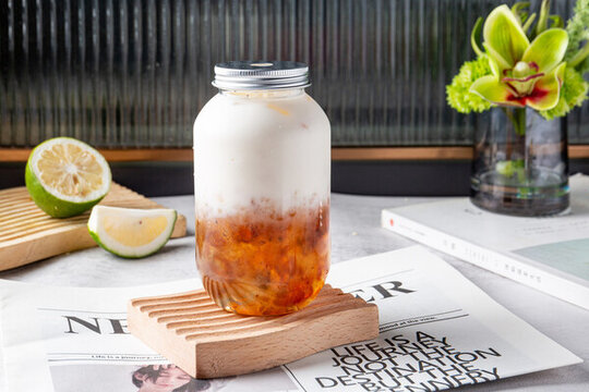 桃膠牛奶