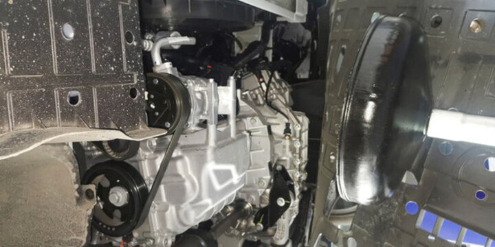 汽車發(fā)動(dòng)機(jī)