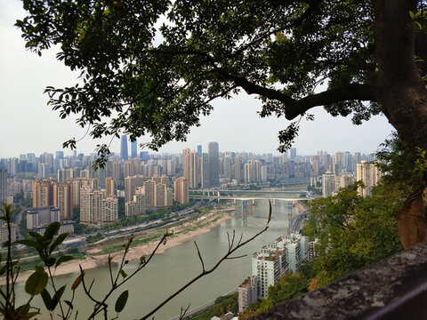 假陰天構(gòu)圖完美的江景