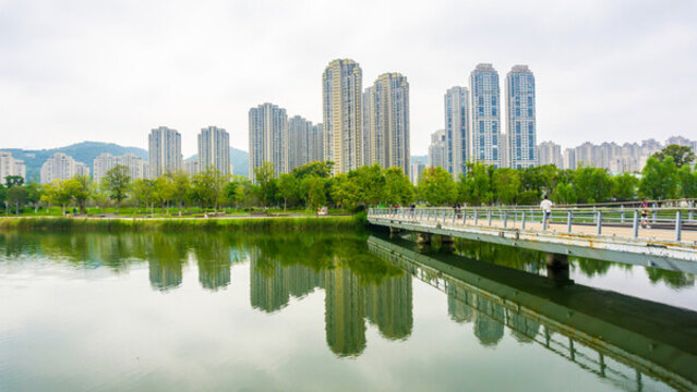 梅溪湖畔風(fēng)光