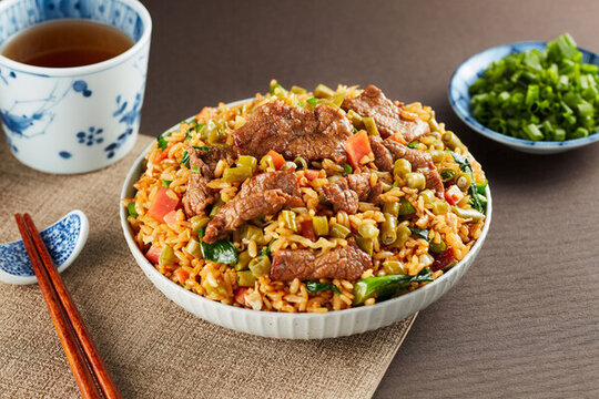 特色牛肉炒飯