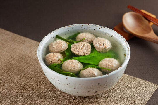 枸杞葉牛肉丸湯