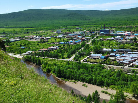 大山里的六月