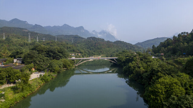航拍清遠陽山城區(qū)風光