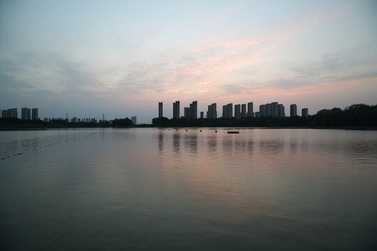 須水河濱河公園