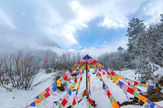 四川海螺溝貢嘎山冬季冰雪