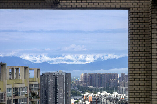 窗含西嶺
