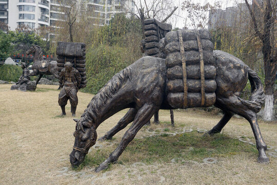 茶店子茶文化公園茶馬古道群雕
