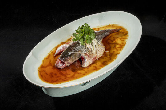 清蒸鱸魚