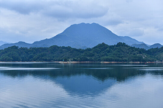 千島湖水墨山水畫實拍