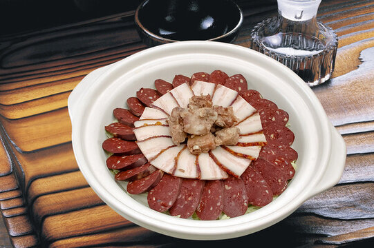 血腸排骨燉酸菜