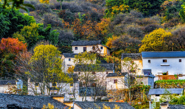 秋天的小山村