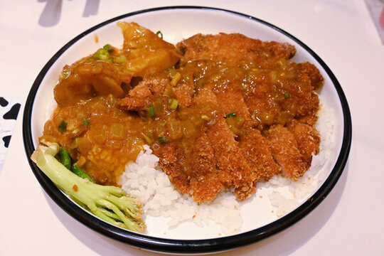 咖喱豬扒飯