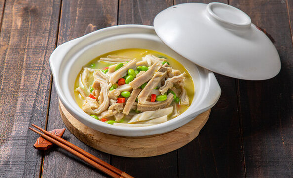 砂鍋青豆肚條