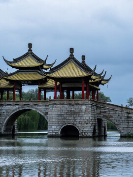 揚州瘦西湖景區(qū)五亭橋
