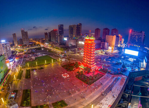 鄭州二七紀(jì)念塔夜景二七廣場(chǎng)光影