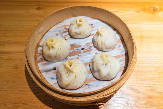 江蘇傳統(tǒng)小吃蟹黃湯包