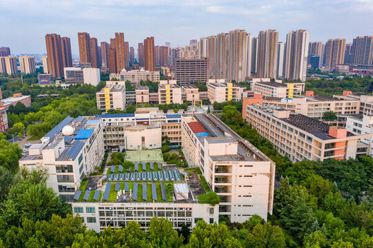 屋頂光伏電站太陽(yáng)能發(fā)電清潔能源