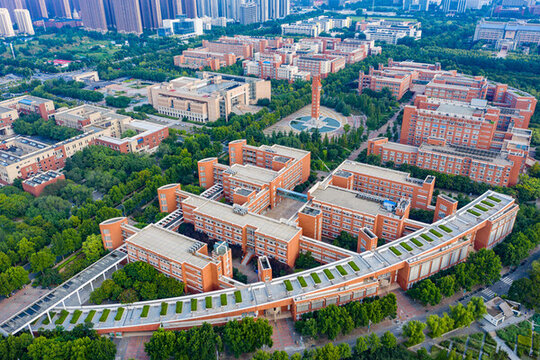 航拍鄭州大學(xué)核心教學(xué)區(qū)教學(xué)樓