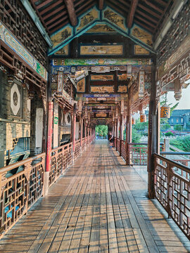 天府源廊橋內(nèi)部構(gòu)造