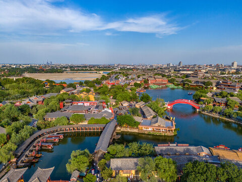 航拍河南開封清明上河園景區(qū)風(fēng)光