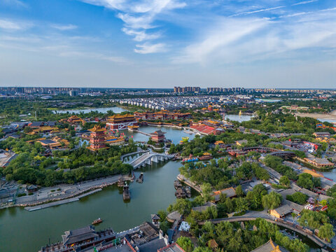 航拍河南開封清明上河園景區(qū)風(fēng)光