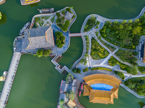 航拍河南開封清明上河園景區(qū)風(fēng)光