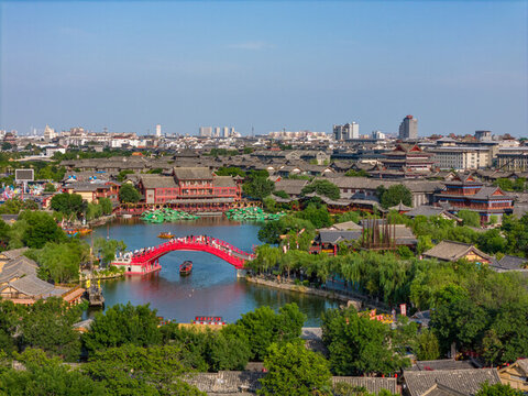 航拍河南開封清明上河園景區(qū)風(fēng)光