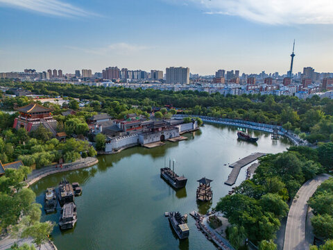 航拍河南開封清明上河園景區(qū)風(fēng)光