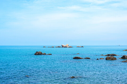 海南三亞天涯海角景區(qū)日月石
