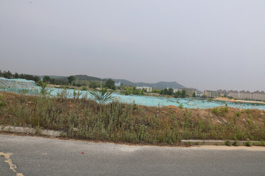 公路路邊