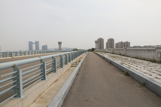 橋梁建設(shè)